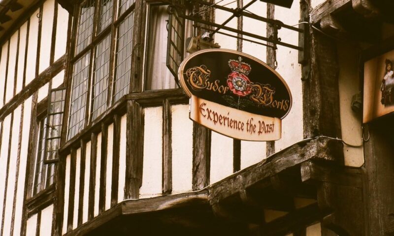 Stratford-upon-Avon: Lantern-Lit Ghost Tour at Tudor World - An In-Depth Look at the Lantern-Lit Ghost Tour at Tudor World