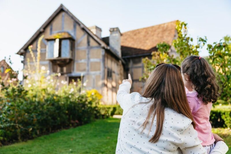Stratford-upon-Avon: Shakespeare's Birthplace Ticket - The Beyond Words Exhibition and Shakespeare’s Second Folio