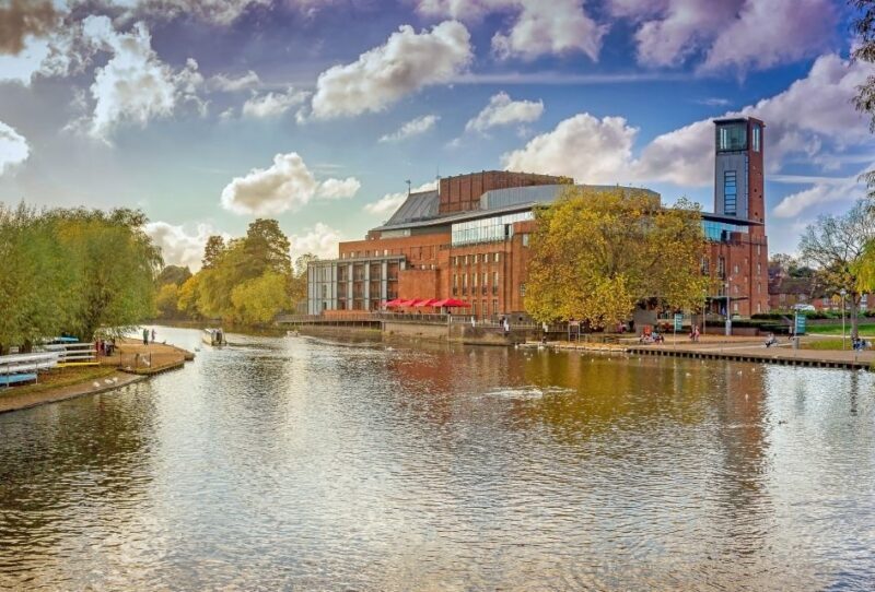 Stratford-Upon-Avon: The Famous Walk Talk Show - Practical Tips for Your Visit