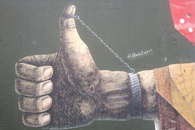 Street Art and Alternative Tour of Berlin in French - Key Points
