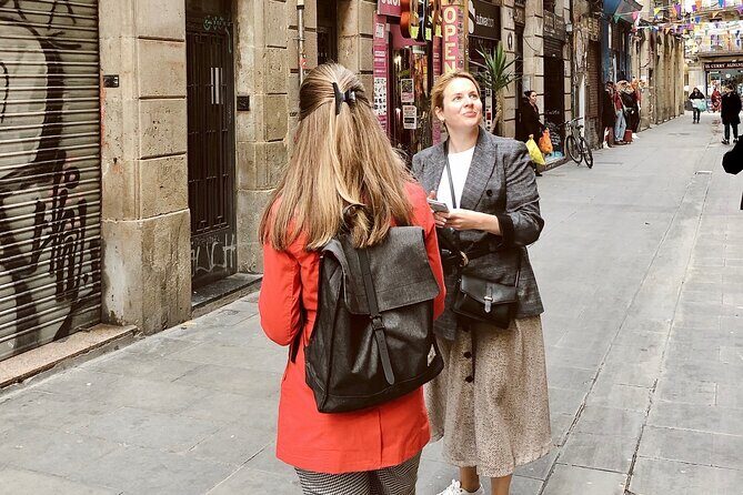 Street art, Sculptures and Murders Walking Tour in Barcelona - Who Should Consider This Tour?