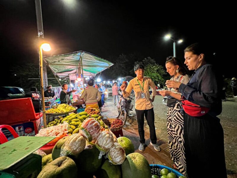 Street Food Tour and Phare Circus with Tuk-Tuk Transfers - Who Should Consider This Tour?