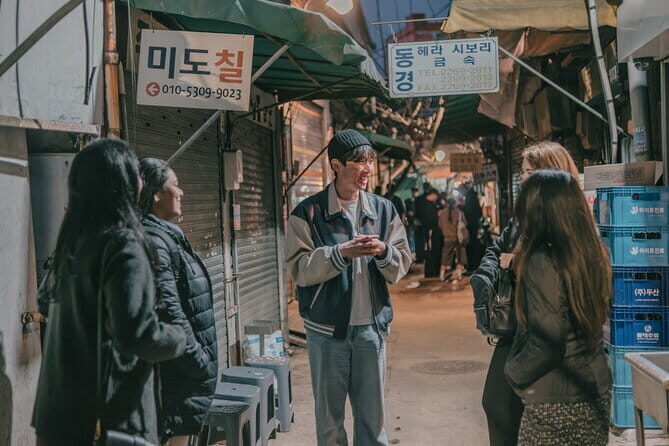 Street photoshoot and Seoul Hidden gem History Walking Tour - Who Should Consider This Tour?