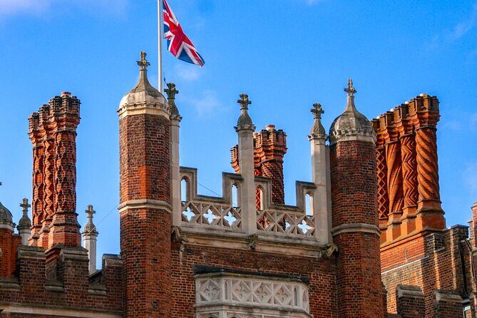 Stunning Hampton Court Palace Private Day Trip from London - A Detailed Look at the Private Hampton Court Palace Tour