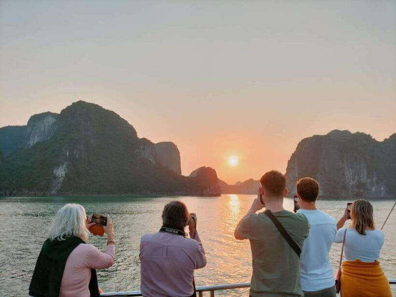 Stunning Lan Ha Bay Sunset Tour from Cat Ba Island - A Detailed Look at the Lan Ha Bay Sunset Tour
