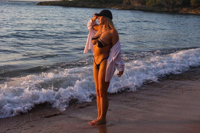 Stunning Private Beach Photoshoot in Puerto Rico's Hidden Gem - Key Points