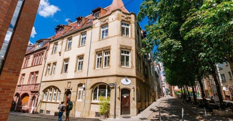 Stuttgart: Bean District Walking Tour with Swabian Food - Key Points