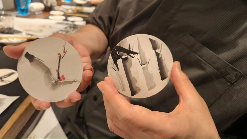 Sumi-e (Ink Painting) Experience in green tea shop, Tsukiji, Tokyo - A quiet art class in the middle of Tsukiji
