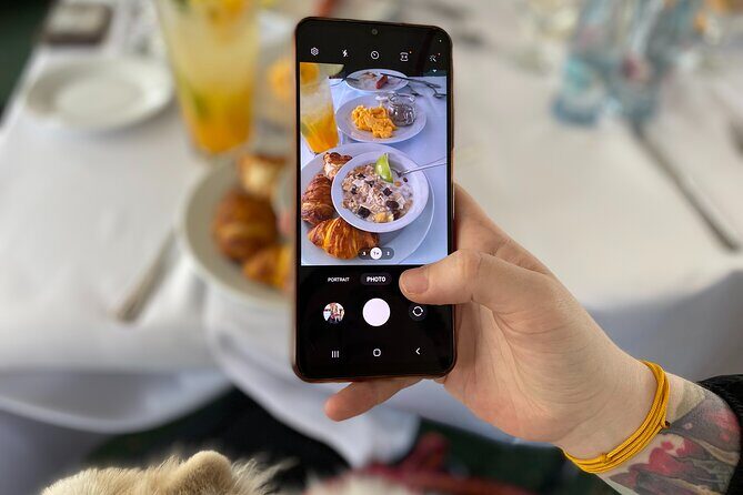 Summer Danube Brunch Cruise in Budapest - The Experience and Atmosphere