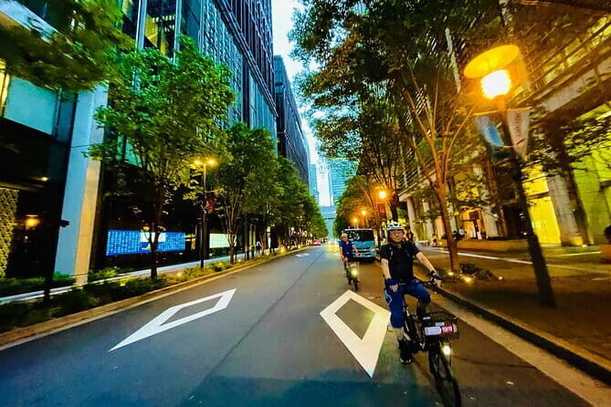 [Summer only] Twilight E-assist bike tour in tokyo - Key Points