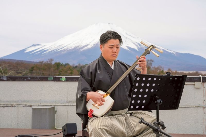 Sumo Wrestling Experience with Mt. Fuji View | Live Show at Yamanaka - Should you book the Lake Yamanaka sumo show?