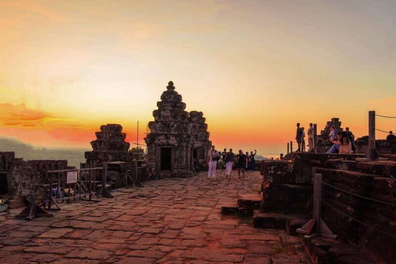 Sun-Kissed Angkor: A Journey from Light to Twilight - Key Points