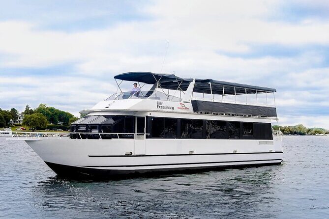 Sunday Brunch Cruise on Lake Minnetonka - Who Will Love This Experience?