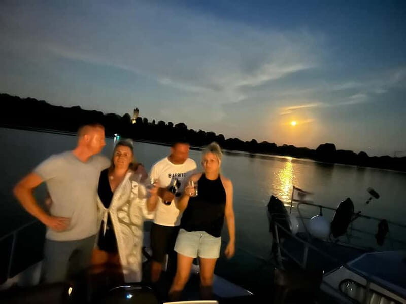 Sundowner, 2-hour sunset boat tour with skipper. - The Sum Up