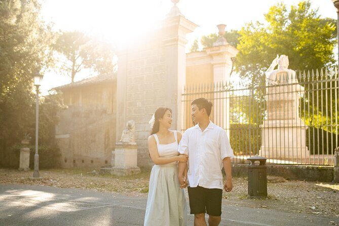 Sunny Photoshoot with a Local in the Heart of Rome - Who Would Love This Experience?