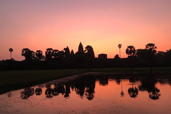 Sunrise Angkor Tours by Private TUK TUK - Discovering Siem Reap’s Temples in a Personal Tuk-Tuk