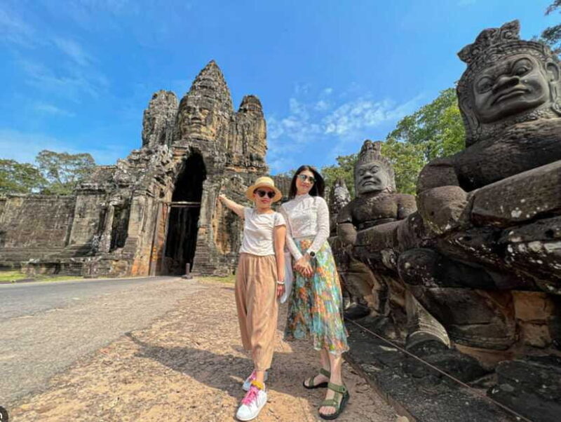 Sunrise at Angkor Wat and Small Tour with Tours Guide - Who Should Consider This Tour?
