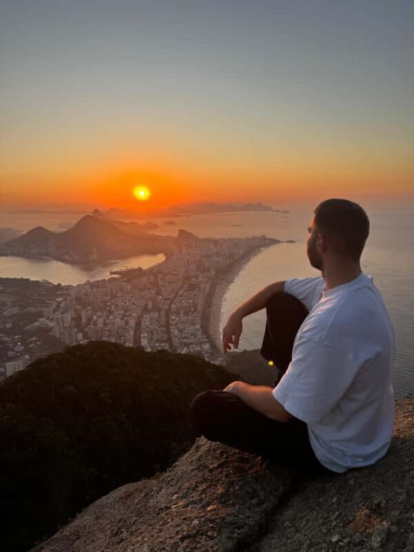 Sunrise at Morro Dois Irmãos + Vidigal Favela Experience - Sunrise at Morro Dois Irmãos + Vidigal Favela Experience: A Complete Guide