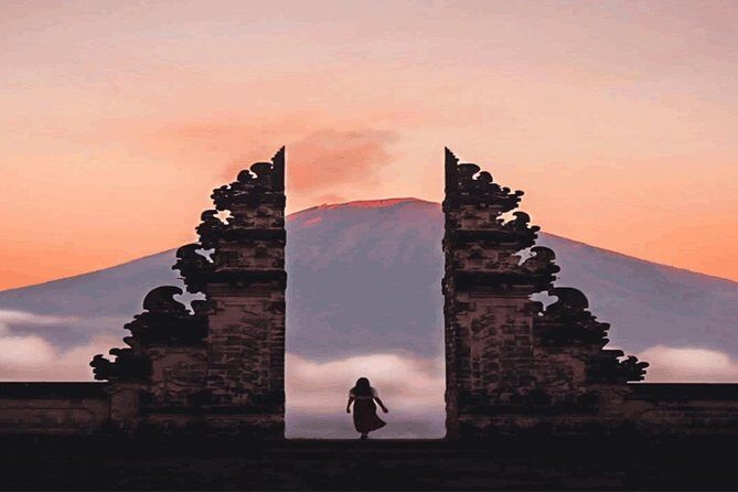 Sunrise At The Gate Of Heaven Lempuyang Bali - Key Points