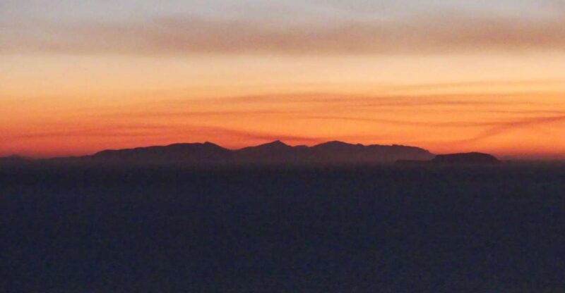 Sunrise Caldera Hike with snacks - Who Will Appreciate This Tour Most?