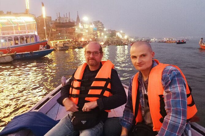 Sunrise in Varanasi Tour with a local with free Ganga Aarti and Boat Ride - Key Points