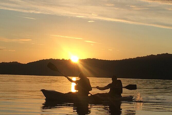 Sunrise Paddling in Paraty - Key Points