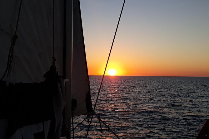 Sunset 3-Hour Cruise from Darwin with Dinner and Sparkling Wine - Who Would Love This Cruise?