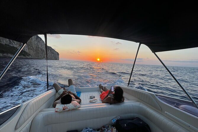 Sunset & Aperitif Boat tour - A Close Look at the Experience