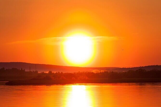 Sunset at the Arctic Circle - An In-Depth Look at the Sunset at the Arctic Circle Tour