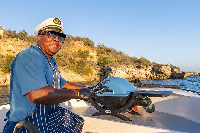 Sunset Boat Trip in the Spanish water and coastline of Curacao - A Detailed Look at the Sunset Boat Trip Experience