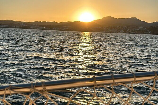 Sunset by Estepona Bay + Bottle of Cava + Appetizer - FAQs