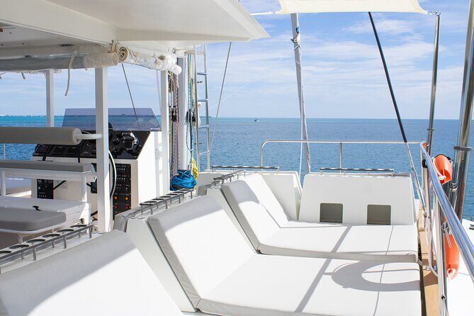 Sunset Cancun Mayëy : Premium Catamaran Dinner with Outdoor Bar - FAQ