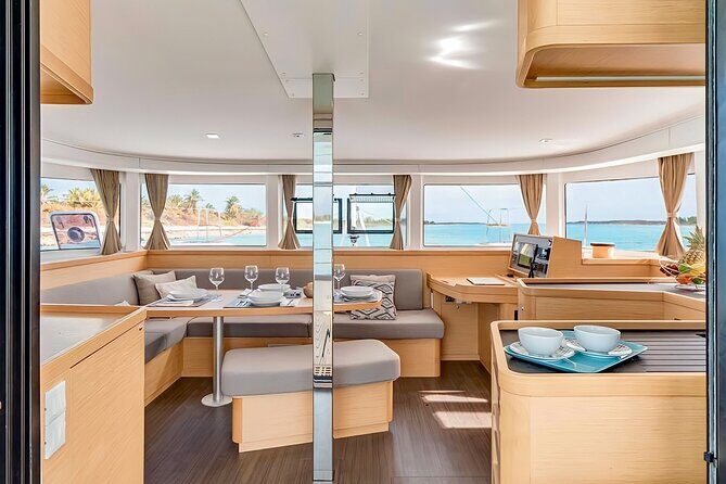 Sunset Catamaran Tour l Madeira Island - Key Points