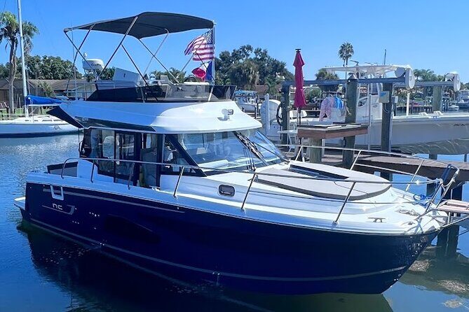 Sunset Champagne and Charcuterie Charter in Tampa (Private avail) - Key Points