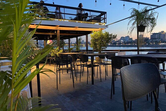 Sunset Cruise: Best view on 3 floors boat & English speak guide - Who Should Consider This Tour?