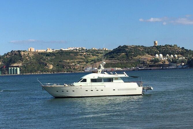 Sunset Cruise Lisbon | VIP Yacht Lisbon Party - In-Depth Review: A Closer Look at the Lisbon Sunset Yacht Experience