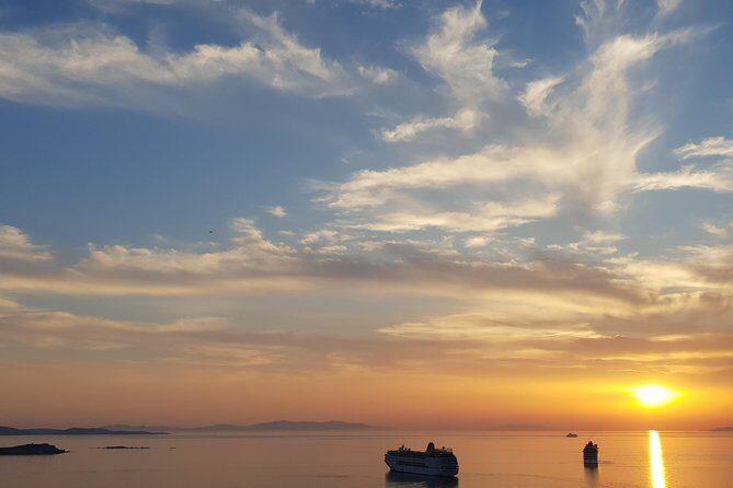 Sunset cruise to Rhenia& Little Venice with transfer - FAQ