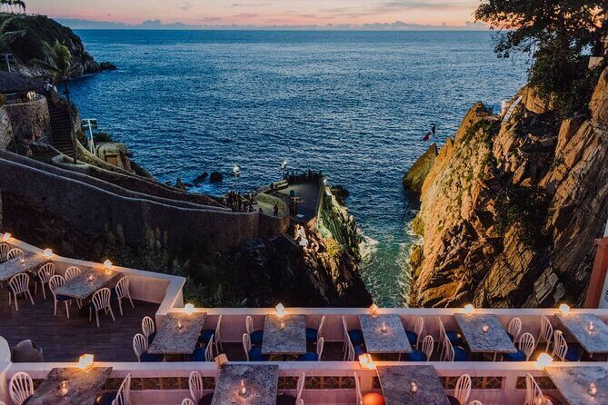 Sunset Dinner and Cliff Divers in Acapulco - FAQ