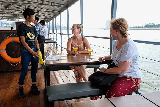 Sunset Dinner Cruises and Live Music 5 and 7pm with Free Pickup - A Deep Dive into the Experience