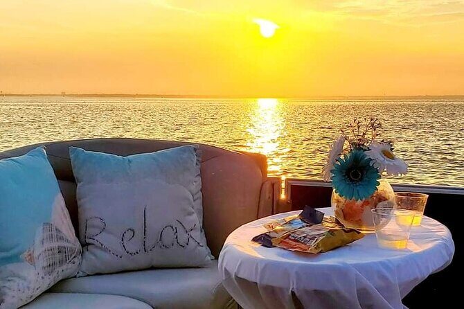 Sunset Harbor and Bay Cruise in Destin - Key Points