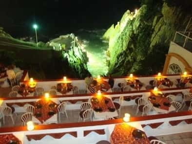 *Sunset High Diver Show 3Course Dinner 2 Drinks Diff Options - Frequently Asked Questions