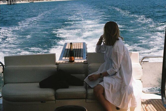 Sunset in a Private Motor Yacht - FAQ