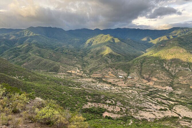 Sunset in Teotitlan at EL PICACHO - In-Depth Review of the Sunset in Teotitlan at EL PICACHO Tour
