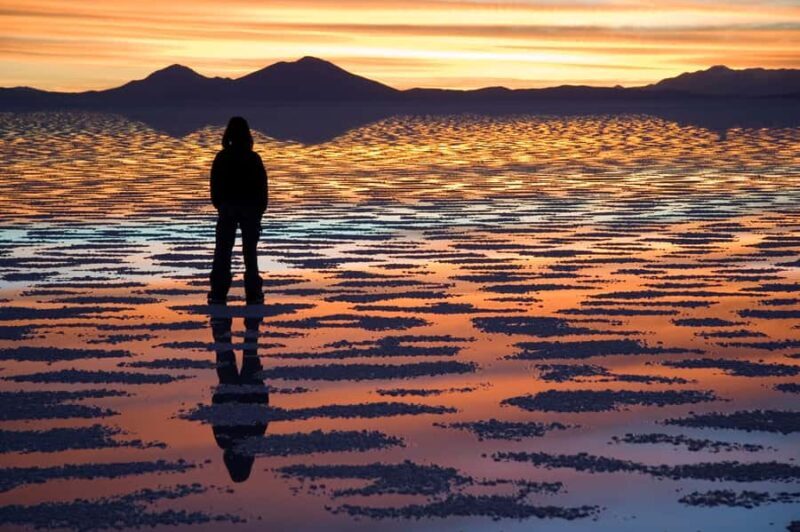 SUNSET IN THE SALAR DE UYUNI - A Close Look at the Experience