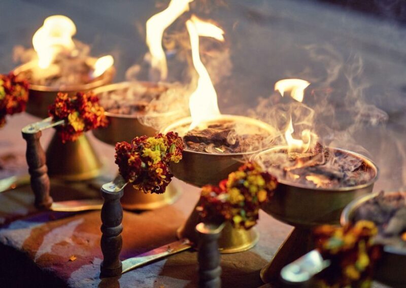 Sunset in Varanasi Tour with a local with free Ganga Aarti - FAQs