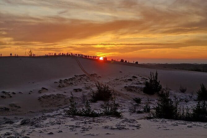 Sunset Magic at Mui Ne Sand Dunes - An Unforgettable Experience - Sunset Magic at Mui Ne Sand Dunes – An Unforgettable Experience