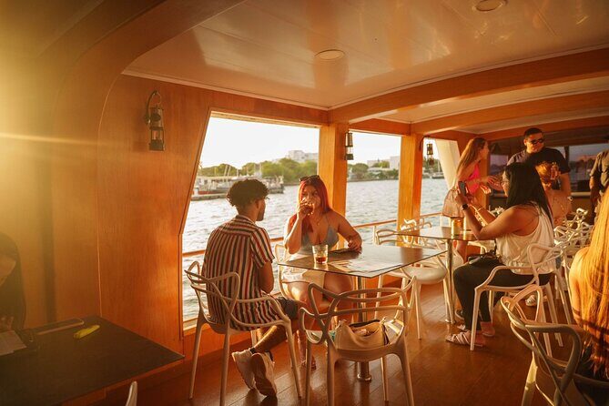 Sunset Navigation through the Bay of Cartagena - Frequently Asked Questions