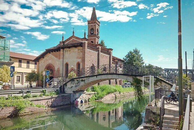 Sunset Navigli Boat Tour in Milan with Optional Aperitivo - FAQ