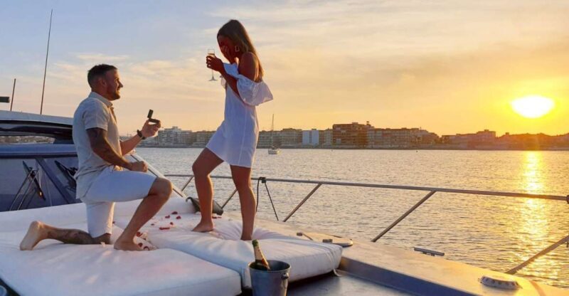 Sunset on a boat with cava included - A Detailed Look at the Sunset Boat Tour in Valencian Community