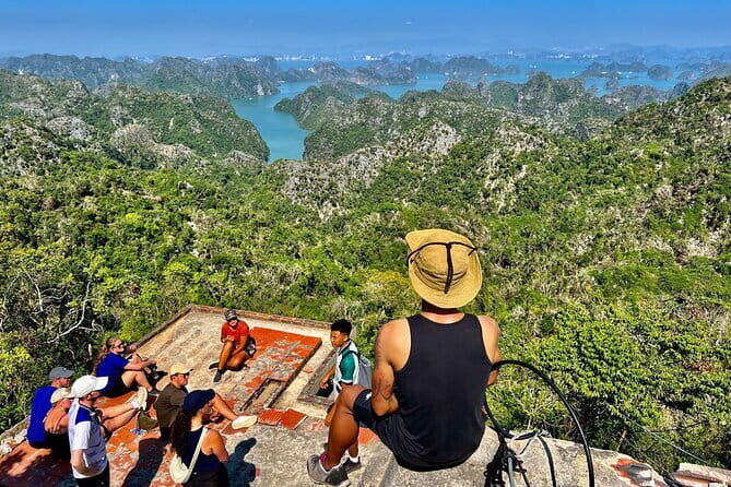 Sunset on Lan Ha Bay to Viet Hai Village to Viewpoint Ha Long Bay - The Details of the Itinerary